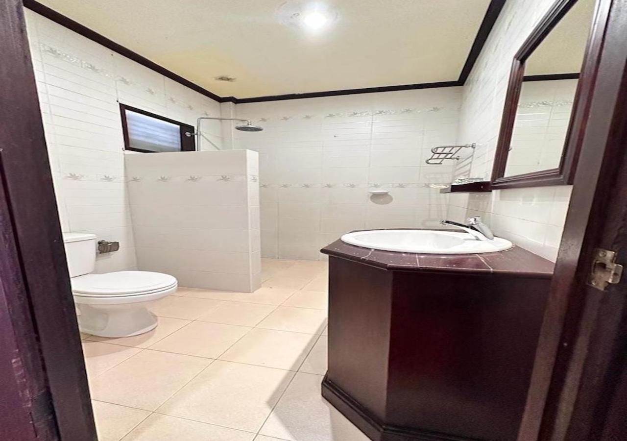 Y Not Lao Villa Luang Prabang Esterno foto