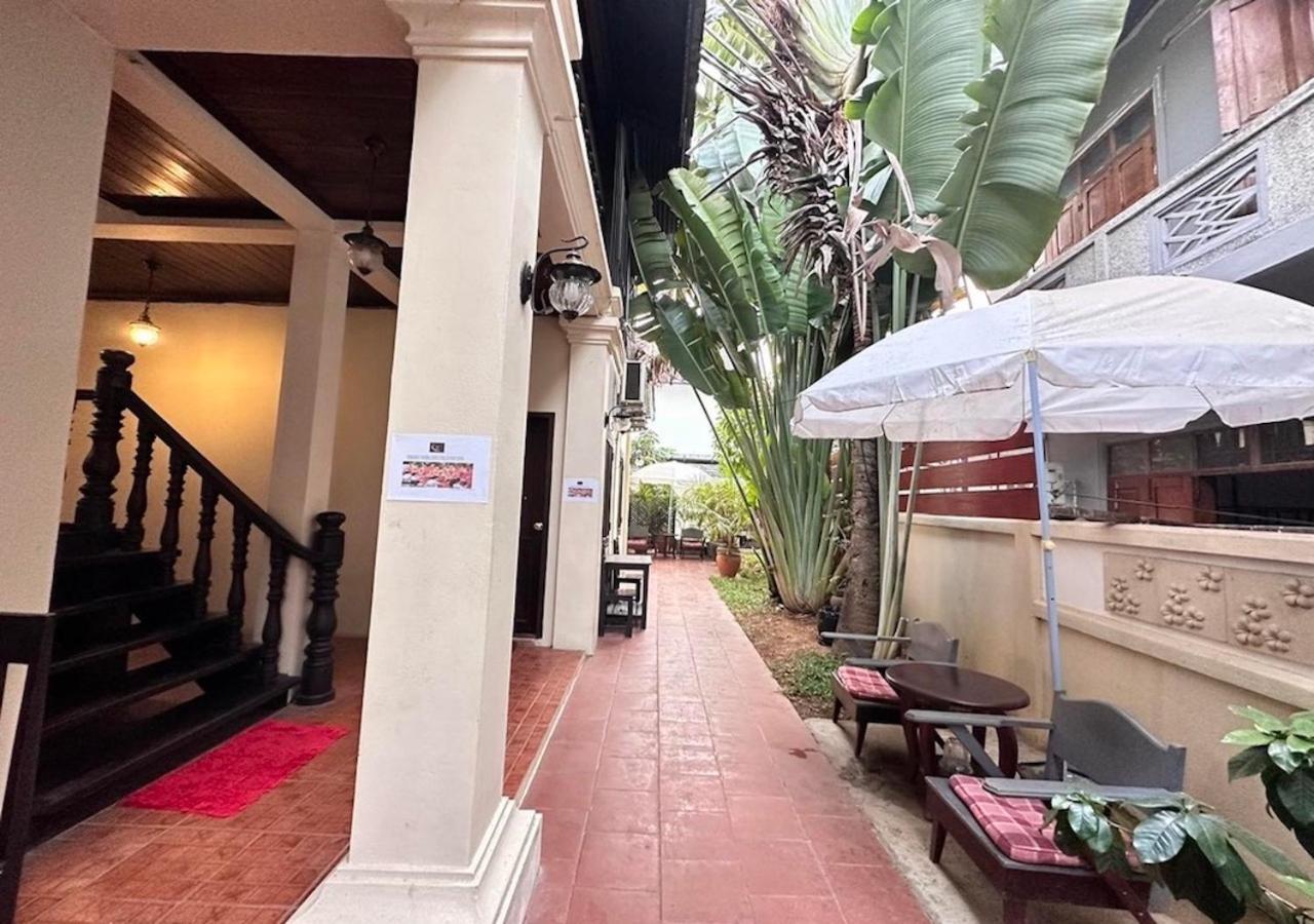 Y Not Lao Villa Luang Prabang Esterno foto