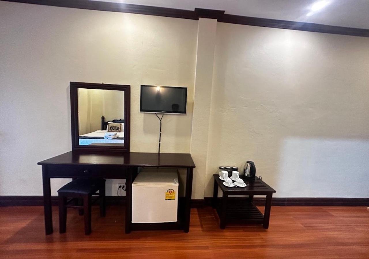 Y Not Lao Villa Luang Prabang Esterno foto